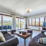 Fantastisches Kuerzlich Gebautes Landhaus Mit Panoramablick, Pool Und Klimaanlage
