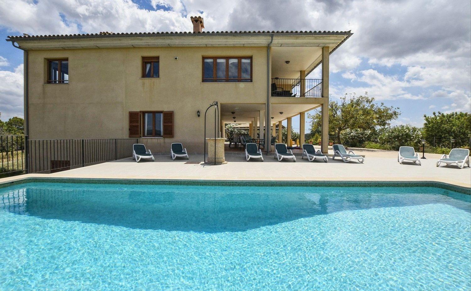Fantastisches Kuerzlich Gebautes Mit Panoramablick, Pool Und Klimaanlage Ferienhaus